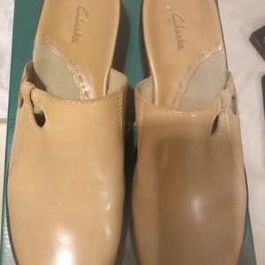 Clark's Women's Leather Clog